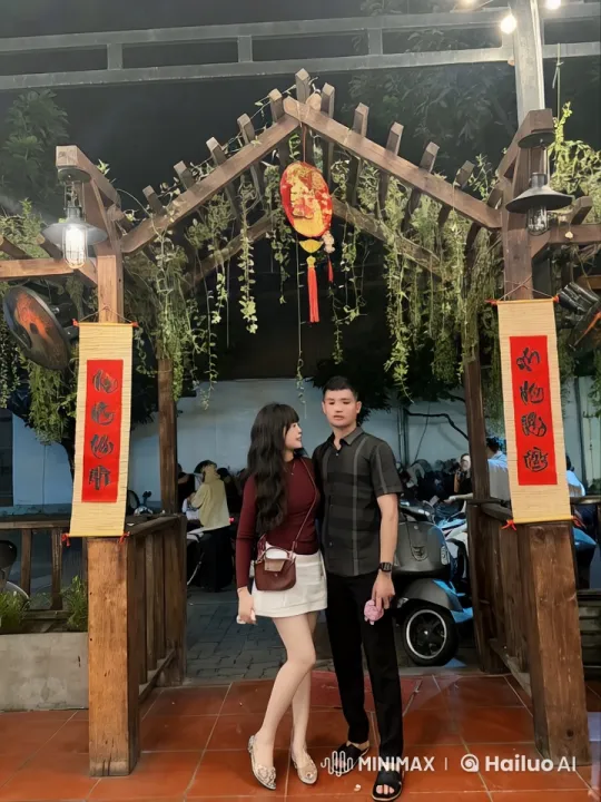 Couple Performs Synchronized Kung Fu Under Decorative Arch – AI Generated Video | Hailuo AI