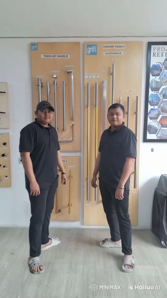 Kungfu Duel Set in Showroom with Metallic Handles – AI Generated Video | Hailuo AI