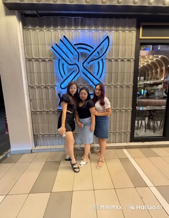 Women Perform Kung Fu in Front of Energetic Restaurant Scene – AI Generated Video | Hailuo AI