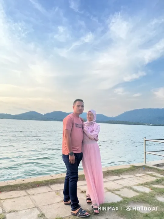 Couples' Synchronized Kung Fu Display in Serene Lakeside Setting – AI Generated Video | Hailuo AI