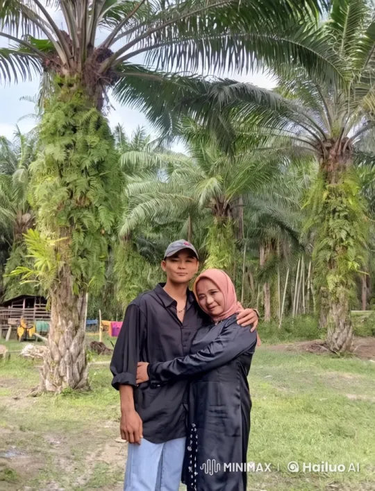 Wing Chun Combat in Serene Palm Tree Plantation – AI Generated Video | Hailuo AI