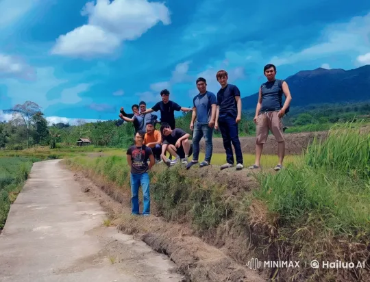 Friends Practicing Kung-Fu on a Scenic Hillside – AI Generated Video | Hailuo AI