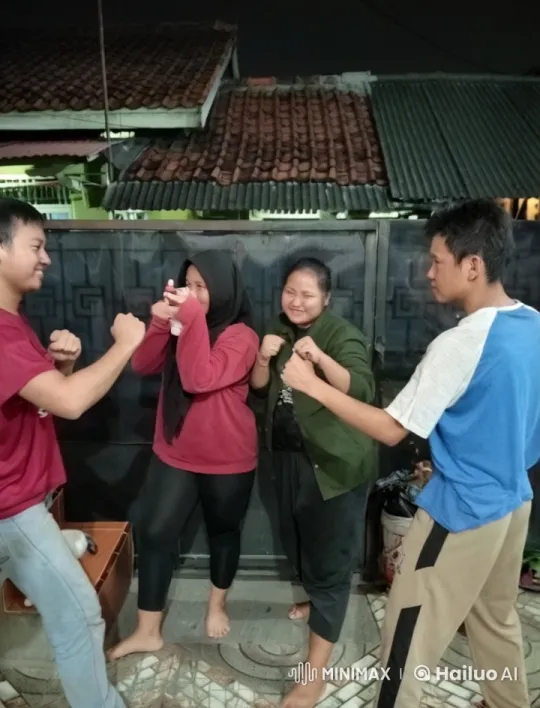 Nighttime Kung Fu Practice in Residential Area – AI Generated Video | Hailuo AI
