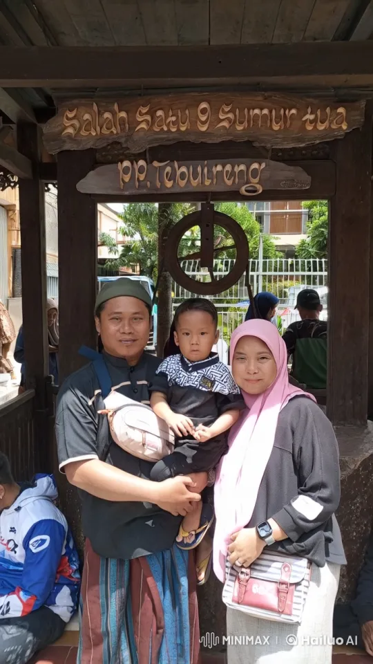 Family Displays Kung Fu Skills at Cultural Site – AI Generated Video | Hailuo AI