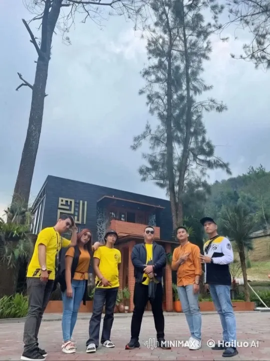 Synchronized Kung Fu Display in Modern Setting – AI Generated Video | Hailuo AI