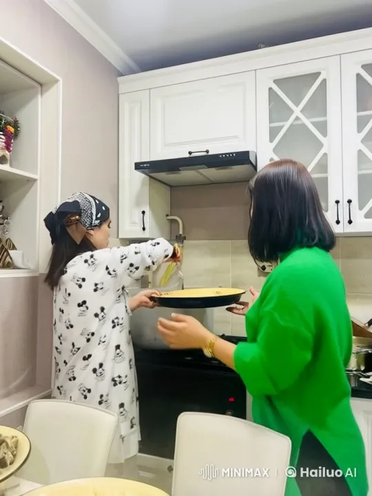Live2D Animated Kitchen Kung Fu Fight – AI Generated Video | Hailuo AI