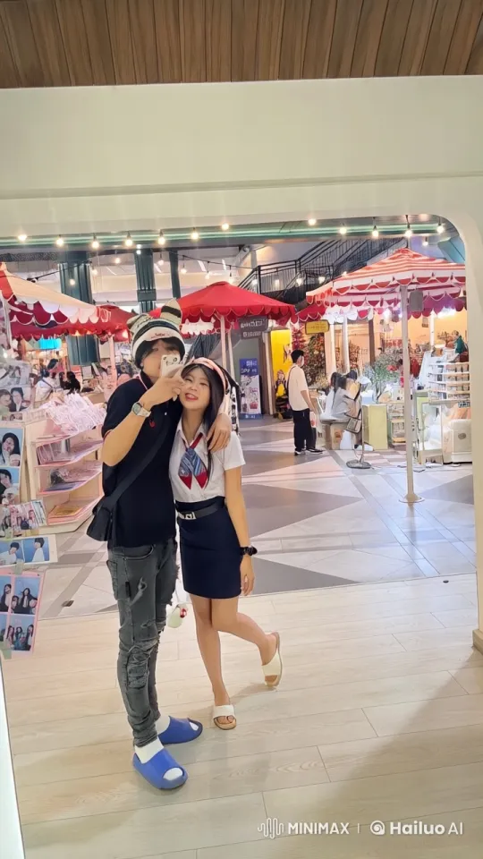 Martial Arts Duo Showcases Skills in Bustling Market – AI Generated Video | Hailuo AI