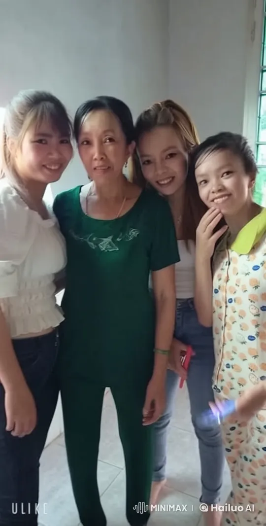 Family Gathering Captured in Live2D Animation – AI Generated Video | Hailuo AI