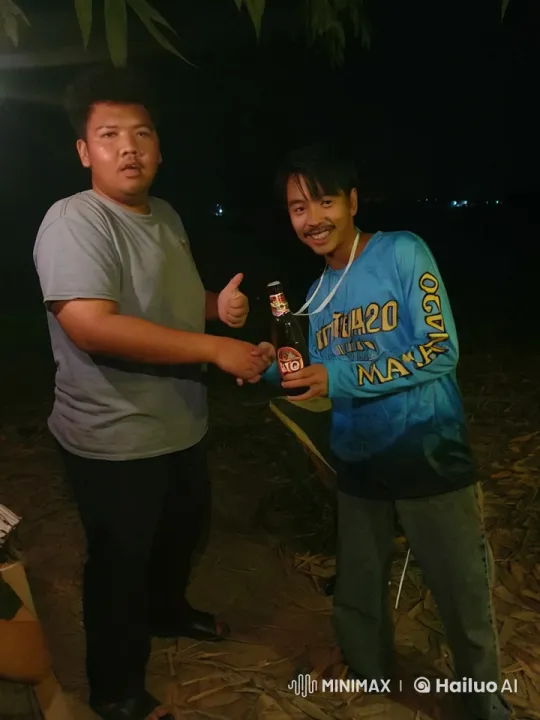 Intense Outdoor Kung Fu Duel in Dim Lighting – AI Generated Video | Hailuo AI