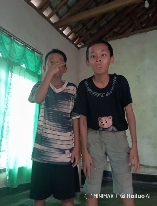 Rustic Room Kung Fu Boys' Dynamic Demonstration – AI Generated Video | Hailuo AI