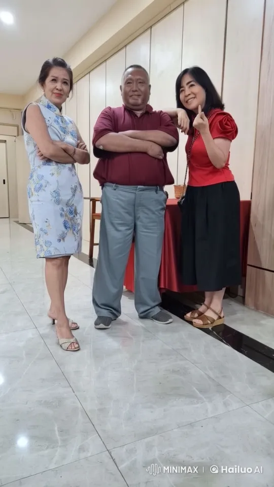 Group Portrait: Three Individuals in Dynamic Pose – AI Generated Video | Hailuo AI