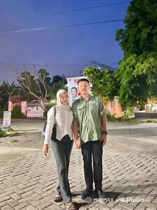 Nighttime Kung Fu Display on a Paved Street – AI Generated Video | Hailuo AI