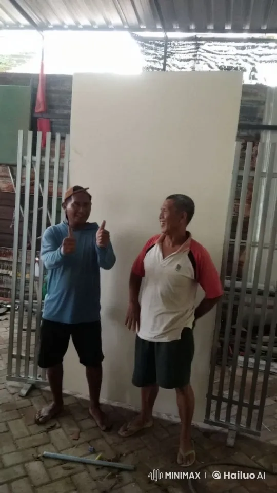 Traditional Kung Fu Showdown in Rustic Garage Setting – AI Generated Video | Hailuo AI