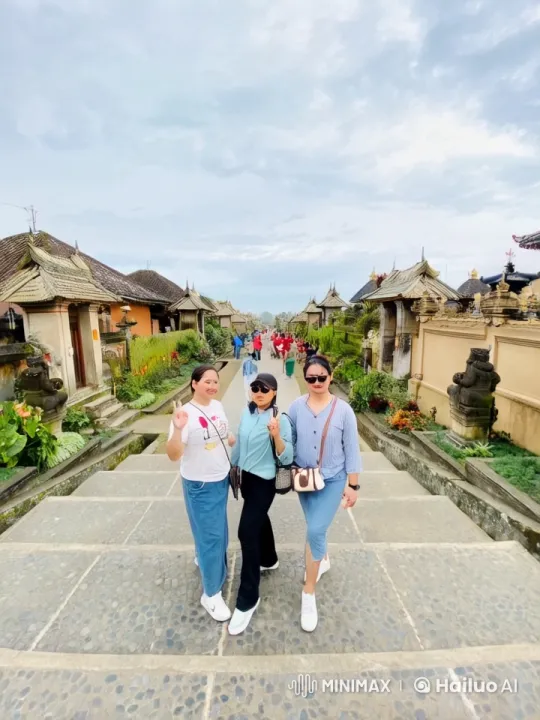 Traditional Chinese Kung Fu Display in Balinese Setting – AI Generated Video | Hailuo AI