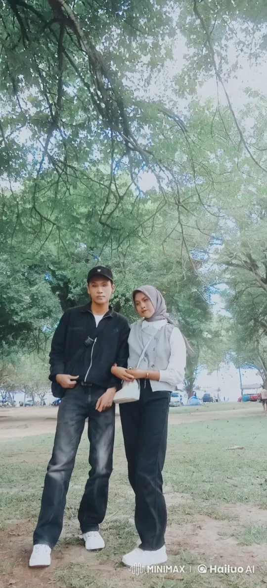 Kung Fu Sparring in Serene Park Setting – AI Generated Video | Hailuo AI