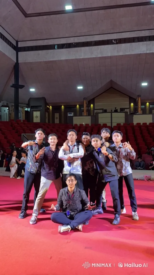 Young Chinese Martial Artists Showcase Skills in Grand Hall – AI Generated Video | Hailuo AI