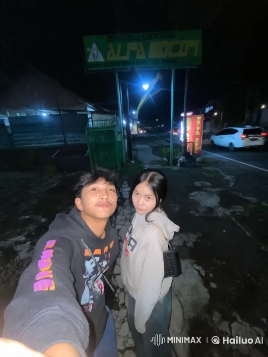 Night Scene: Kung Fu Display at Car Wash – AI Generated Video | Hailuo AI