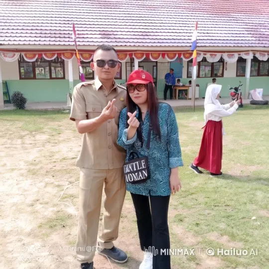 Schoolyard Friendship: Playful Kung Fu and Cheerful Celebration – AI Generated Video | Hailuo AI