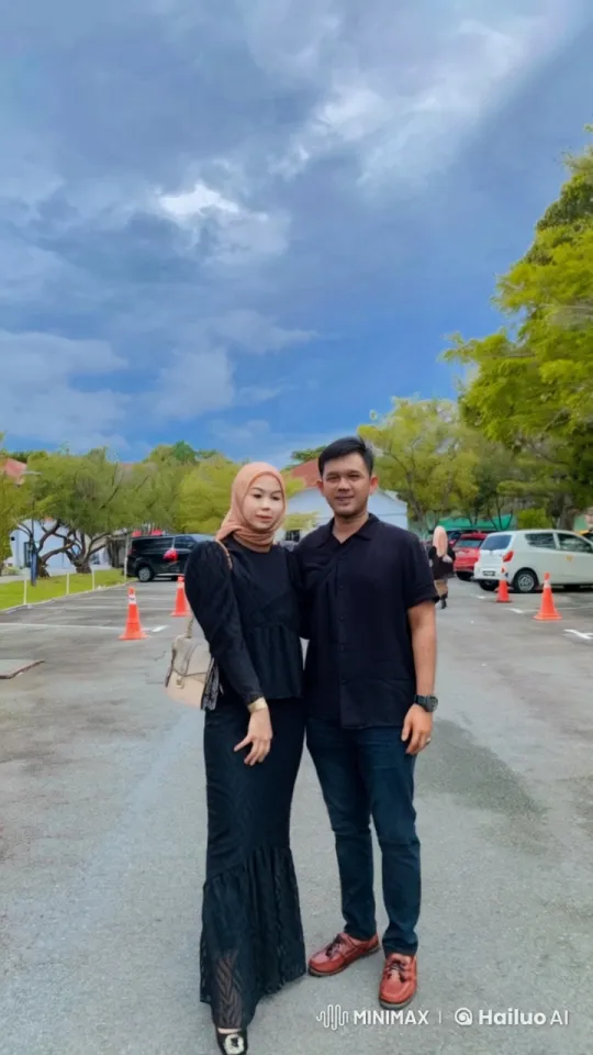 Kungfu Performers Showcase Skills in Parking Lot Battle – AI Generated Video | Hailuo AI