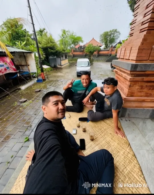 Friends' Energetic Martial Arts Sparring Session – AI Generated Video | Hailuo AI