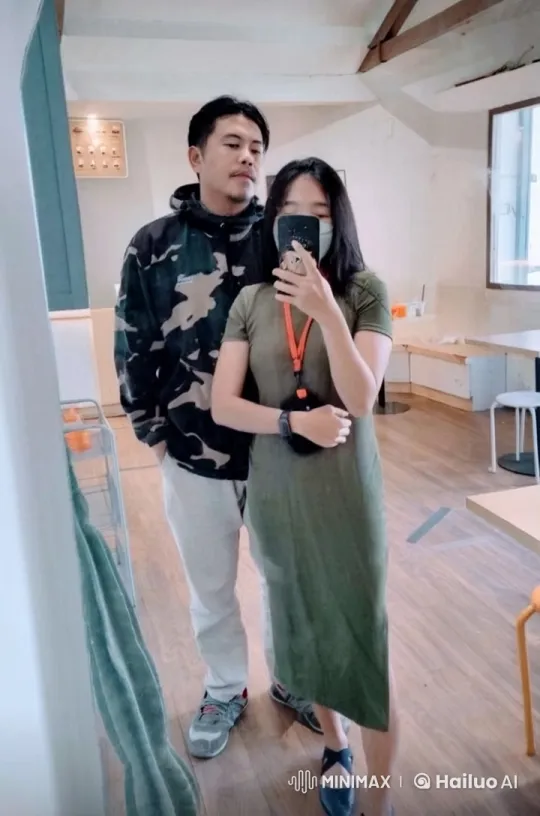 Man Performs Impressive Kungfu Moves in Cozy Room – AI Generated Video | Hailuo AI