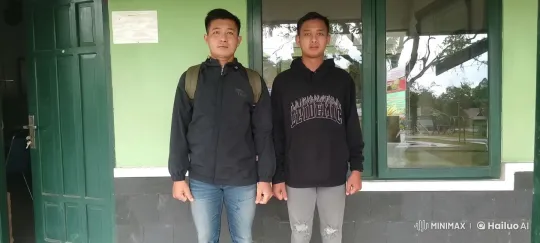 Dynamic Kungfu Fight Sequence in Front of Green Building – AI Generated Video | Hailuo AI