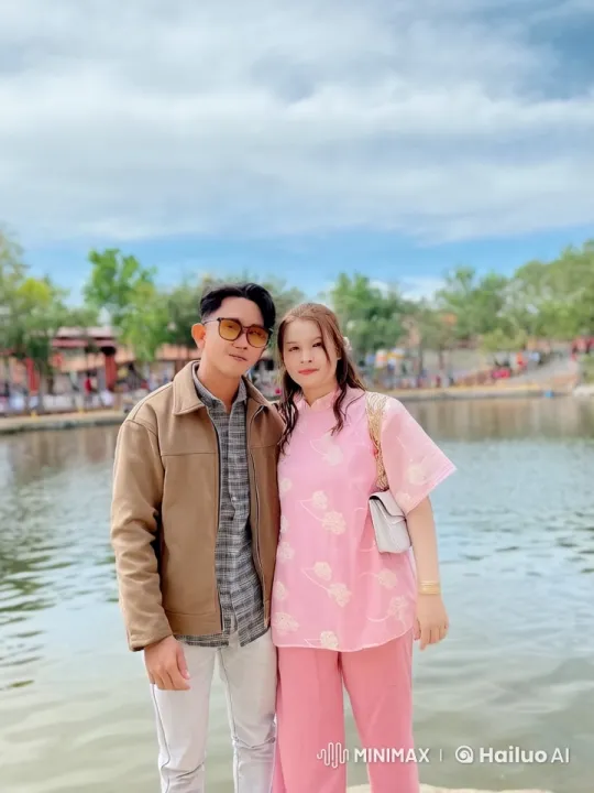 Couple's Parkour Competition in Serene Lakeside Setting – AI Generated Video | Hailuo AI