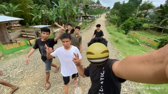 Friends Mimic Kungfu in Scenic Tropical Setting – AI Generated Video | Hailuo AI