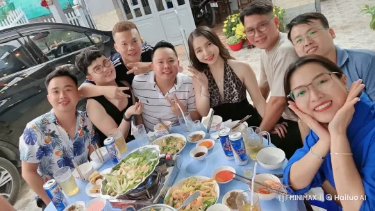 Outdoor Meal Turned Martial Arts Display – AI Generated Video | Hailuo AI
