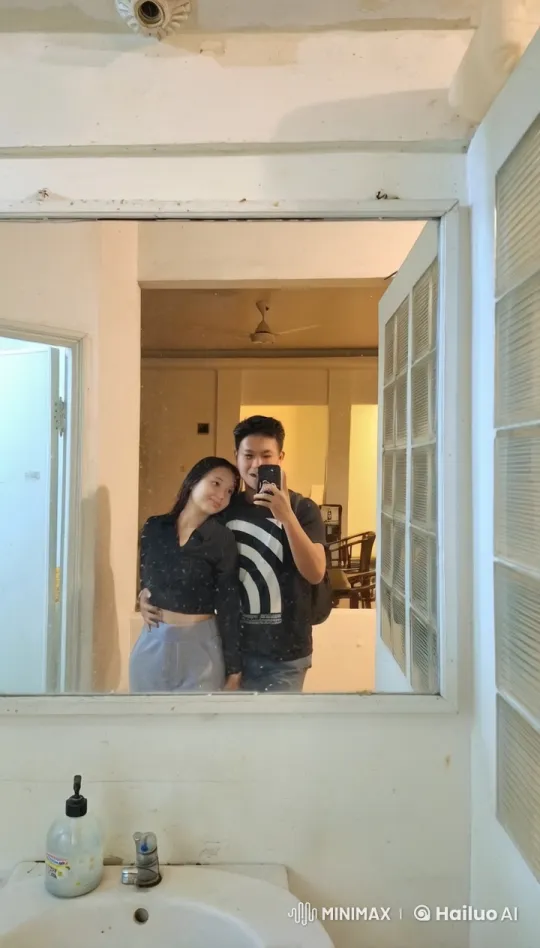 Couples Display Martial Arts Skill in Intimate Setting – AI Generated Video | Hailuo AI