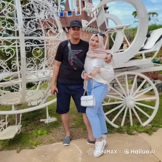 Couple Practicing Kungfu in Scenic Outdoor Setting – AI Generated Video | Hailuo AI