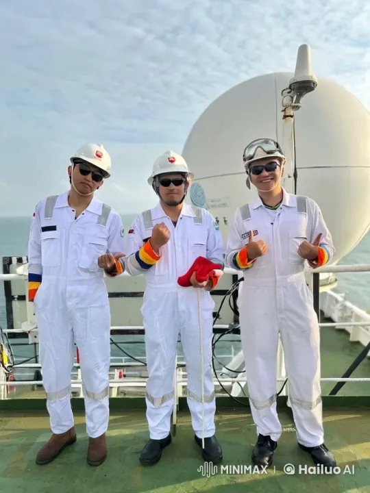 Workers Perform Martial Arts on Ship Deck – AI Generated Video | Hailuo AI