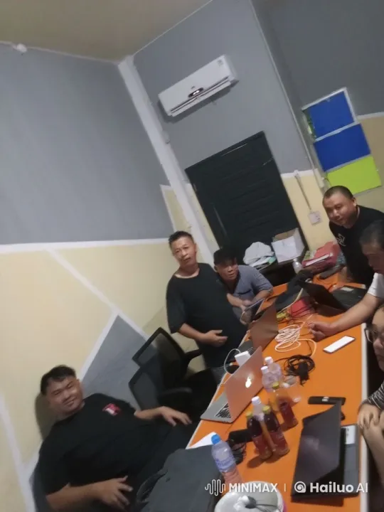 Kungfu Battle Transforms Office into Action Arena – AI Generated Video | Hailuo AI
