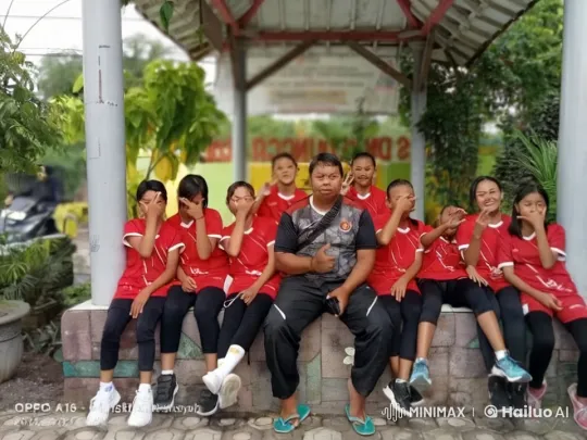 Young Athletes Practice Kungfu with Coach – AI Generated Video | Hailuo AI