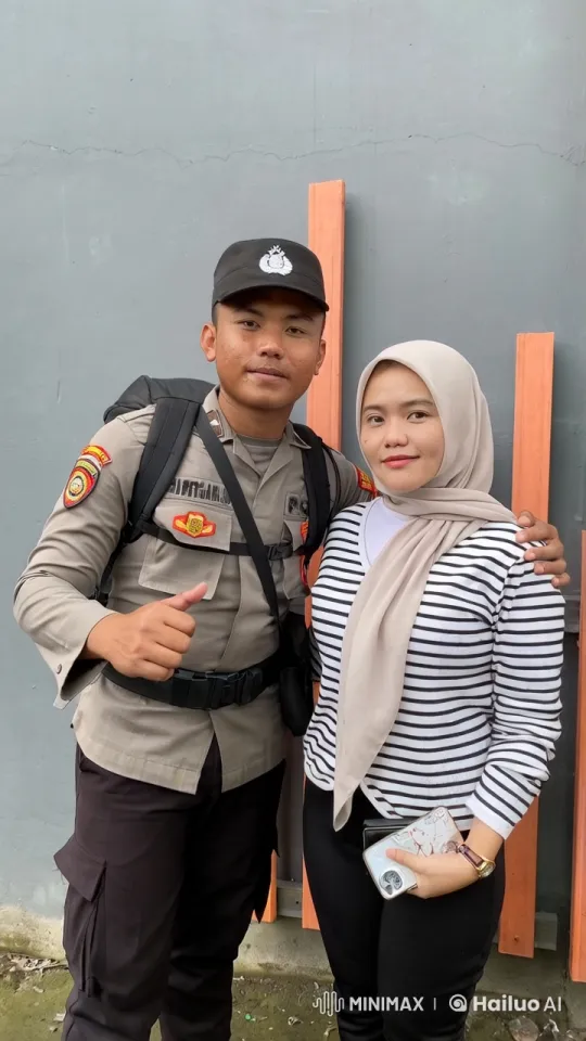 Police Officer and Civilian Perform Kungfu Display – AI Generated Video | Hailuo AI