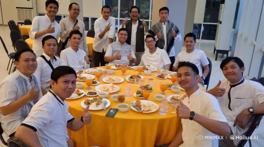 Traditional Kungfu Demonstration in Dining Hall – AI Generated Video | Hailuo AI