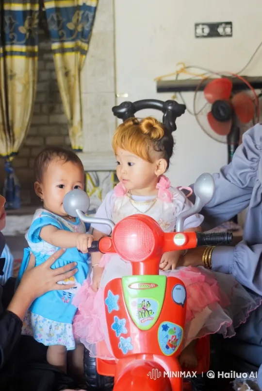 Toddlers Practice Playful Martial Arts in Decorated Room – AI Generated Video | Hailuo AI