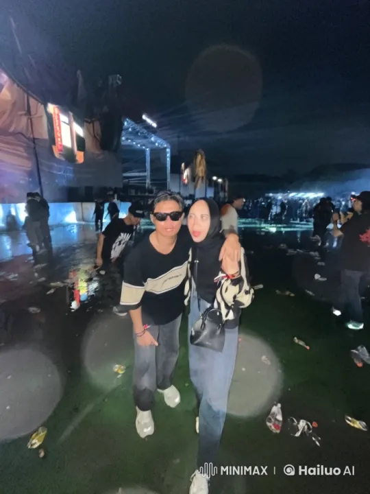 Night Concert Kung Fu Display by Friends – AI Generated Video | Hailuo AI