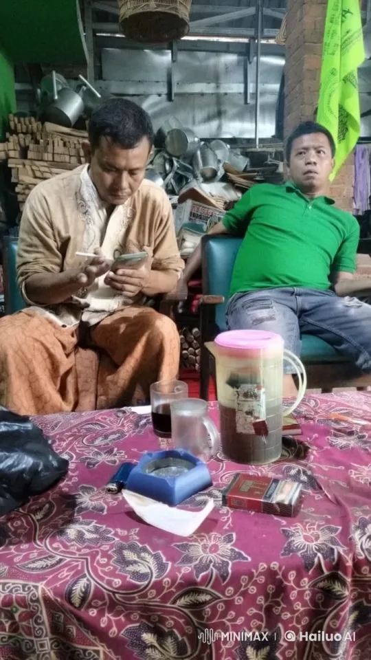 Dynamic Kungfu Fight Scene in Cluttered Room – AI Generated Video | Hailuo AI