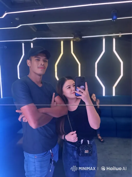 Casual Kungfu Duel in Neon-Lit Room – AI Generated Video | Hailuo AI