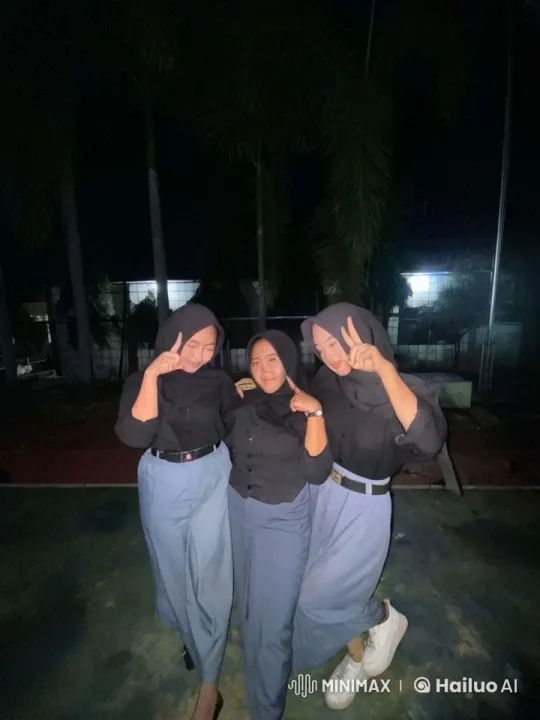 Synchronized Nighttime Kung Fu Display – AI Generated Video | Hailuo AI