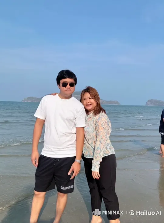 Couples Practicing Kung Fu at the Beach – AI Generated Video | Hailuo AI