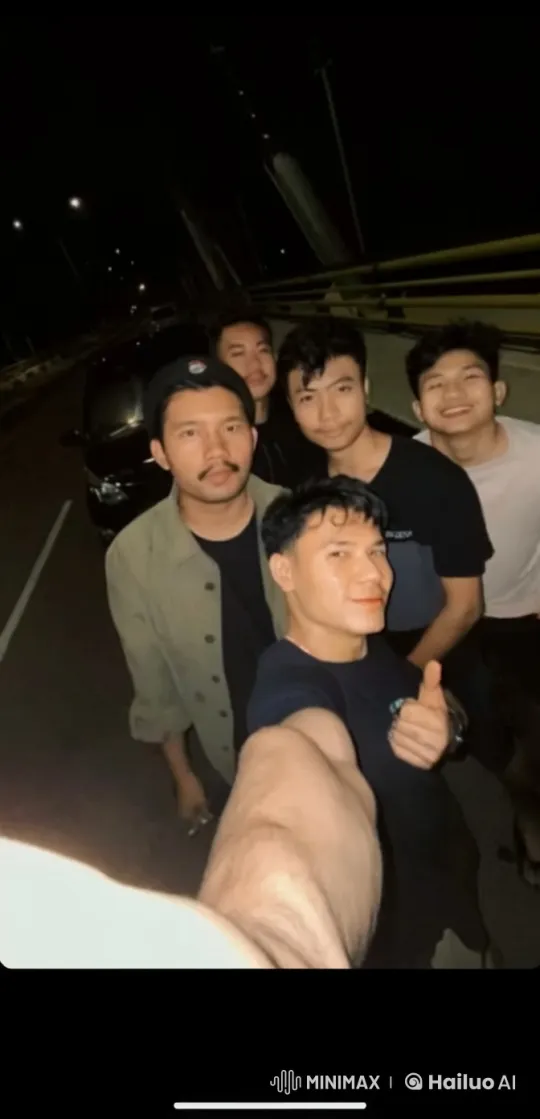 Nighttime Kungfu Showdown on Illuminated Bridge – AI Generated Video | Hailuo AI