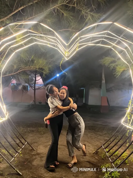 Nighttime Kung-Fu Fight Under Heart-Shaped Lights – AI Generated Video | Hailuo AI