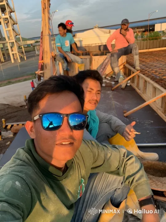 Construction Workers Engage in Energetic Kung-Fu Choreography – AI Generated Video | Hailuo AI