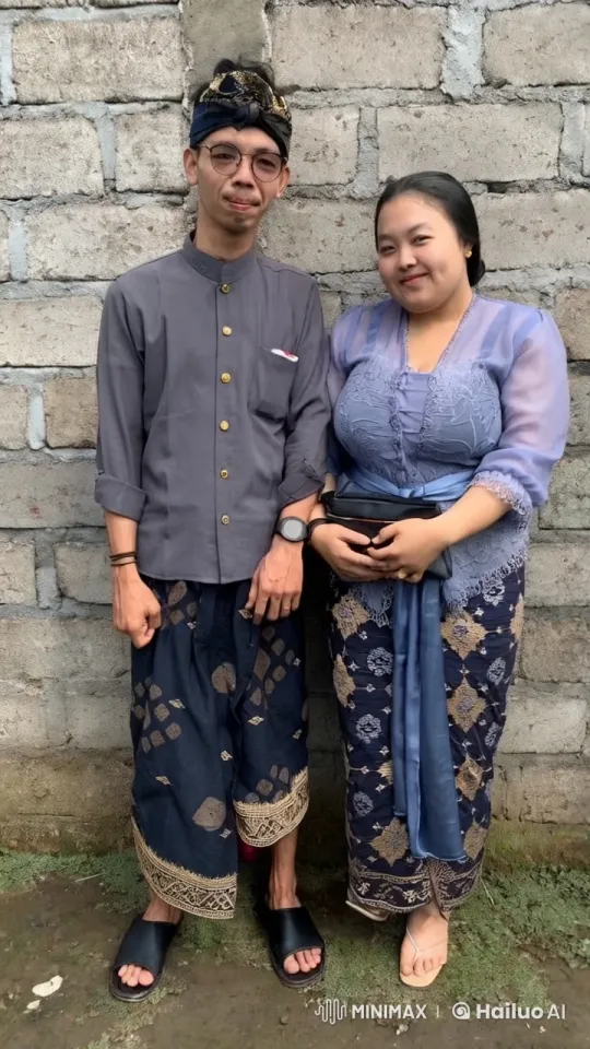 Traditional Attired Couple Engages in Energetic Kungfu Fight – AI Generated Video | Hailuo AI