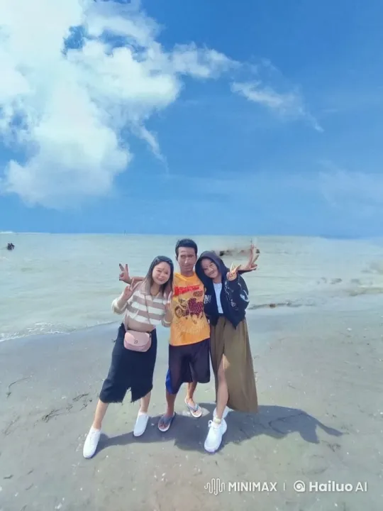 Beachside Kung Fu Display by Three Friends – AI Generated Video | Hailuo AI