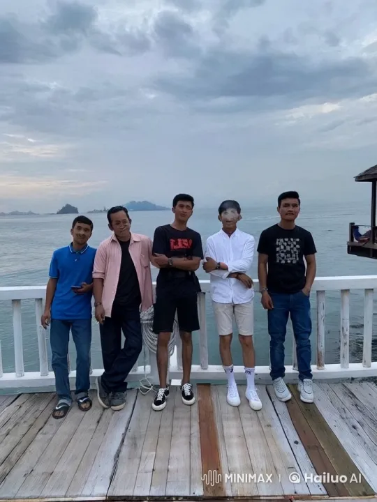 Energetic Kung Fu Performance on Coastal Deck – AI Generated Video | Hailuo AI