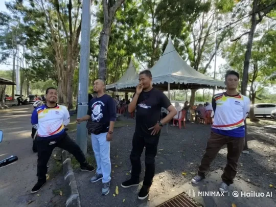 Four Men Practice Kungfu in Shaded Outdoor Setting – AI Generated Video | Hailuo AI