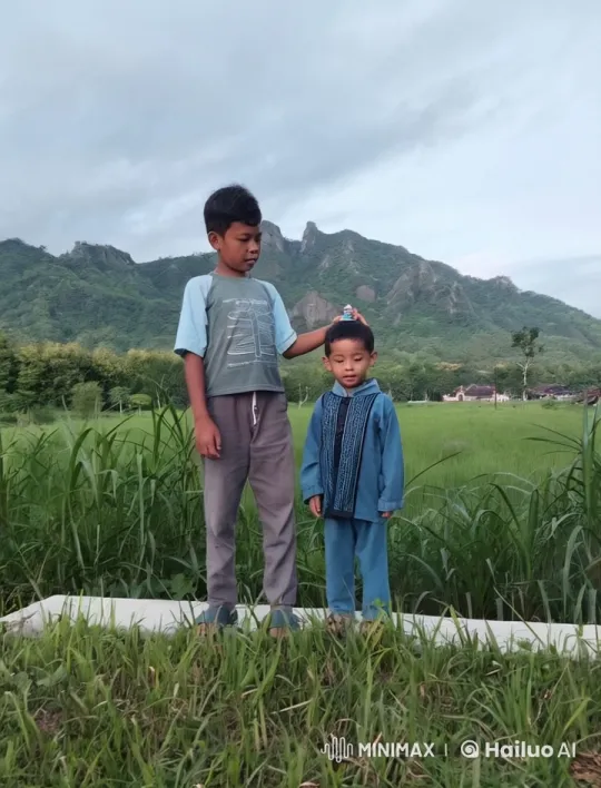 Children Enjoy Serene Landscape Amidst Nature's Sounds – AI Generated Video | Hailuo AI